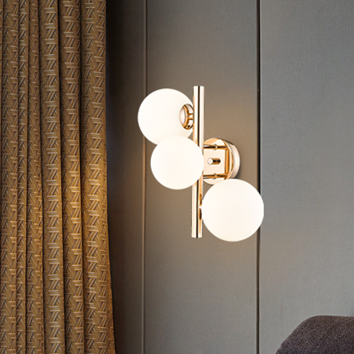 Philips Divine 3-head Wall light